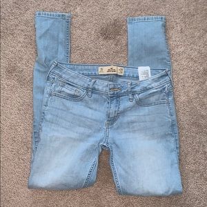 hollister low rise super skinny light wash jeans